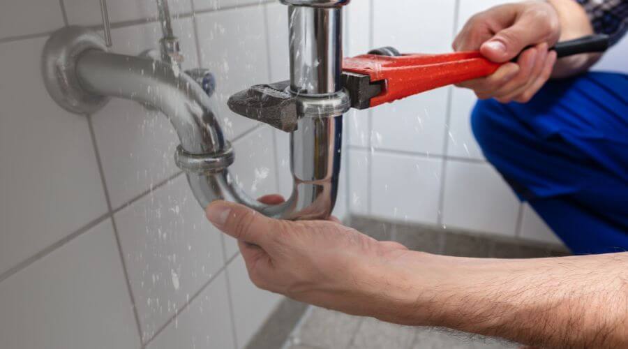 Indoor tankless water heater installation in Braymer, MO